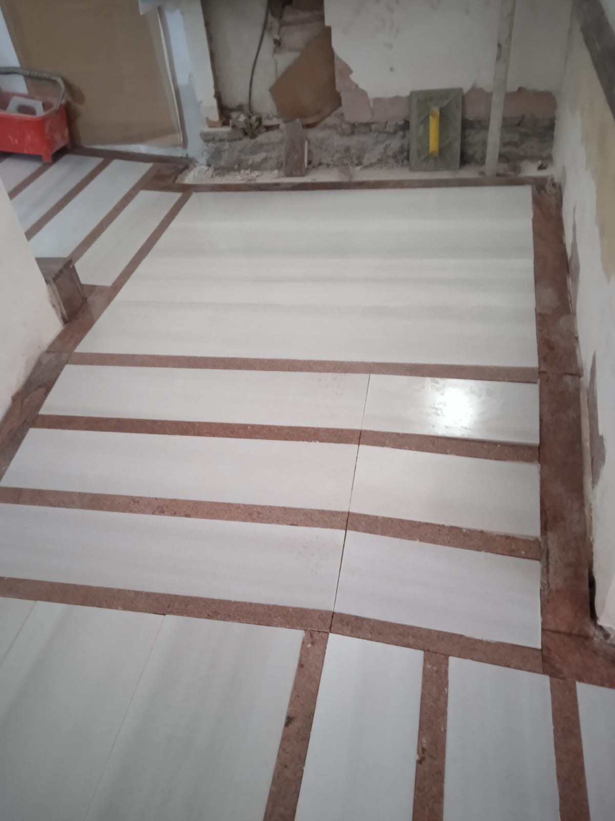 Cambio de plaquetas en suelo interior (2)